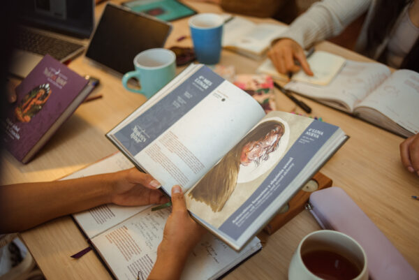 Promo Especial · Agenda Mujeres Luna 2026 + Marcapáginas regalo